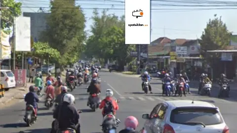 Billboard 8 × 4 m di Jl. KH Wahid Hasyim (Jalan Utama menuju Wisata Pantai Samas), Bantul, DI Yogyakarta