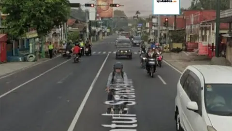 Baliho 6 × 4 m di Jl. Srandakan 3 (Depan KLISAT MOTORs - Bengkel TVS Motor), Bantul, DI Yogyakarta