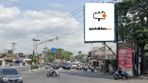 Baliho 4 × 6 m di Jl. Brawijaya (Perempatan Tamantirto Kasihan), Bantul, DI Yogyakarta