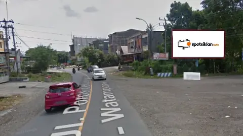 Billboard 4 × 8 m di Jl. MT Haryono (Area Dekat Tugu Kota Kelahiran JK), Bone, Sulawesi Selatan