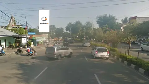 Billboard 4 × 8 m di Jl. Ahmad Yani, Balikpapan, Kalimantan Timur