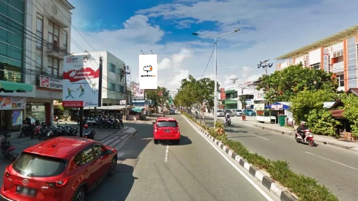 Billboard 5 × 10 m di Jl. MT. Haryono, Balikpapan, Kalimantan Timur