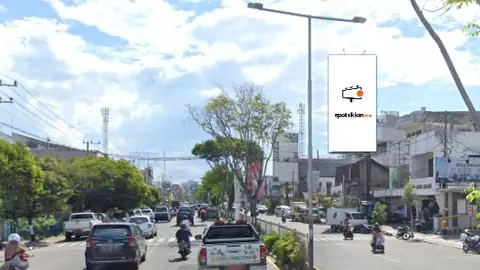 Billboard 10 × 5 m di Jl. Jend Sudirman (Depan Hotel Aston/Bank Sinarmas), Balikpapan, Kalimantan Timur