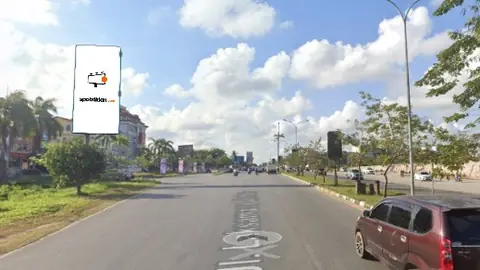 Billboard 10 × 5 m di Jl. Laksamana Bintan (Simpang 4 Bni Sungai Panas, Hadap Utara), Batam, Kepulauan Riau