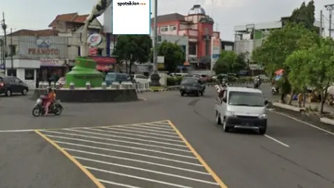 Billboard 10 × 5 m di Jl. Pandanaran (Area Perempatan Bunndaran Pasar Kota Boyolali), Jawa Tengah