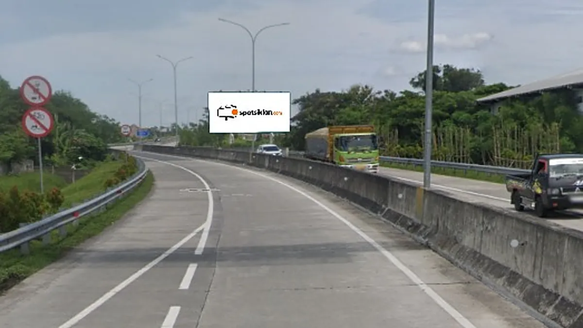 Billboard 8 × 16 m di Jetis (Area Utara Lampu Merah Pintu Tol Klodran), Boyolali, Jawa Tengah