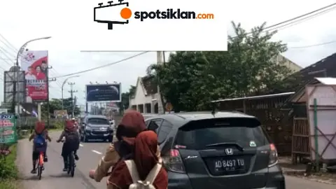 Billboard 5 × 10 m di Jl. Cendrawasih (Barat Bandara Adi Sumarmo Solo, Hadap Barat), Boyolali, Jawa Tengah