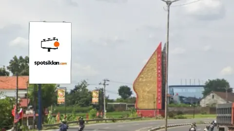 Baliho 4 × 6 m di Jl. Raya Jogja - Solo (Arah Selo), Boyolali, Jawa Tengah