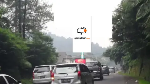 Billboard 5 × 10 m di Jl. Raya Puncak - Gadog (Depan Rm. Bumi Aki) Puncak, Cianjur, Jawa Barat