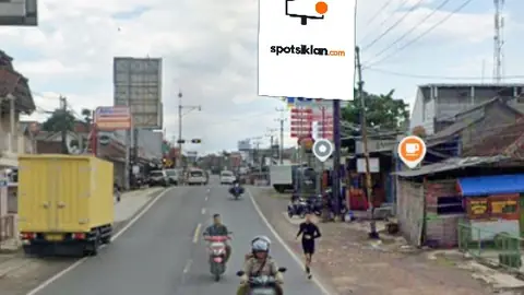 Baliho 4 × 6 m di Jl. Raya Cisaga (dari Kota Banjar Menuju Bandung), Ciamis, Jawa Barat