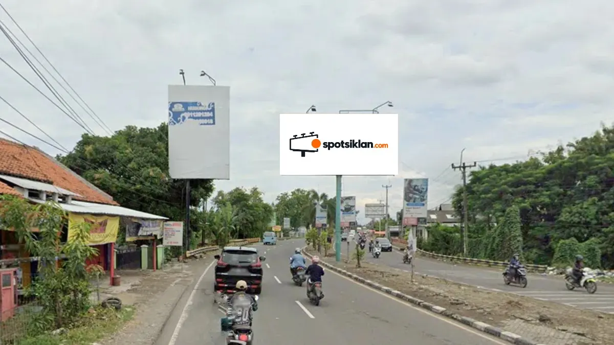 Billboard 4 × 8 m di Jl. Raya Plumbon - Cirebon (Arah Dari Tol Plumbon-Bandung), Jawa Barat