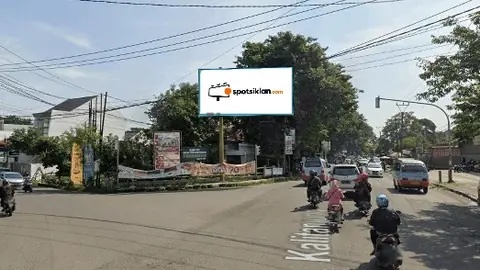 Billboard 4 × 8 m di Jl. Kalitanjung (Pertigaan Jl. Evakuasi - Kalitanjung, Cirebon), Jawa Barat