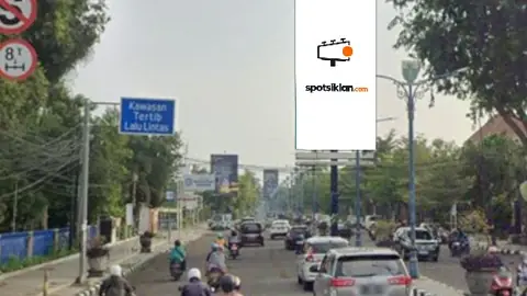 Billboard 5 × 10 m di Jl. Dr Cipto (Simpang Jl. Dr Wahidin, dari Grage Mall Cirebon), Jawa Barat