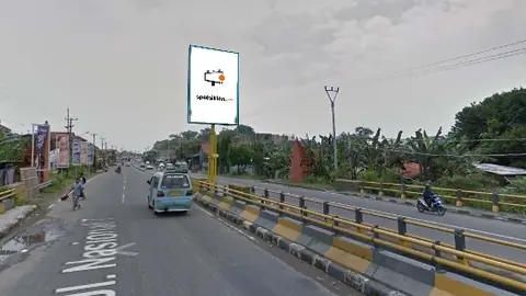 Baliho 6 × 4 m di Jl. Sunan Gn. Jati (Jembatan Gunung Jati), Cirebon (unit 2), Jawa Barat