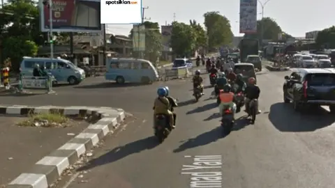 Baliho 4 × 6 m di Jl. Ahmad Yani By Pass Larangan Utara (Menuju RS Ciremai Cirebon), Jawa Barat
