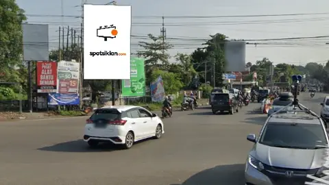 Baliho 4 × 6 m di Jl. Kanggrakan (Perempatan Kanggraksan), Cirebon, Jawa Barat