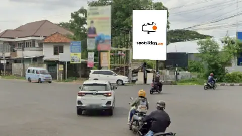 Baliho 6 × 4 m di Jl. Perempatan Kanggraksan (Perempatan Kanggraksaan), Cirebon, Jawa Barat