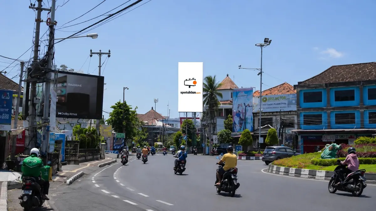 Billboard 4 × 8 m di Jl. Teuku Umar (Istana Boneka), Denpasar - Bali