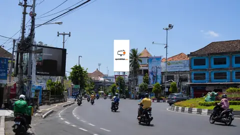 Billboard 4 × 8 m di Jl. Teuku Umar (Istana Boneka), Denpasar - Bali