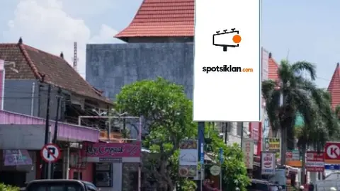 Billboard 8 × 4 m di Jl. Gatot Subrato Barat 340-332 (Arah Desa Budaya Kertalangu dari Gatsu Barat, Hadap Barat), Denpasar, Bali