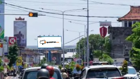 Billboard 10 × 5 m di Jl. Imam Bonjol (Canggu dan Nusa Dua dari Arah Denpasar), Bali