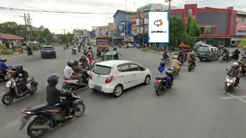 Baliho 6 × 4 m di Jl. Pertempuran (Depan KFC), Deli Serdang, Sumatera Utara