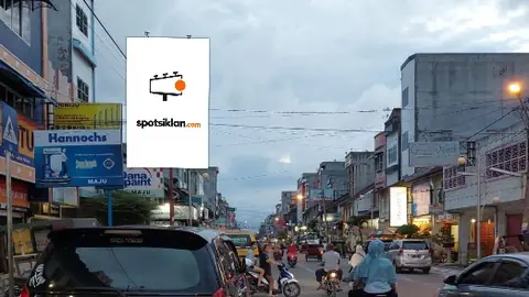 Baliho 4 × 6 m di Jl. Dr Sutomo (Arah RSUD Drs H Amri Tambunan), Deli Serdang, Sumatera Utara