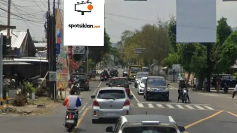 Baliho 4 × 6 m di Jl. Jogja-Wonosari Gading (Lampu Merah Gading Playen Wonosari dari Arah Wonosari), Gunung Kidul, DI Yogyakarta