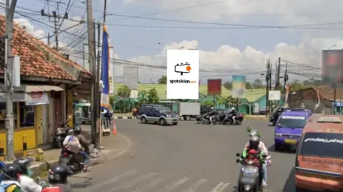 Billboard 4 × 6 m di Jl. Pasundan, Kab. Garut, Jawa Barat