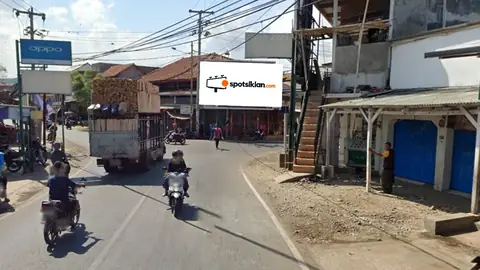 Billboard 4 × 6 m di Jl. Raya Pamengpeuk, Garut, Jawa Barat