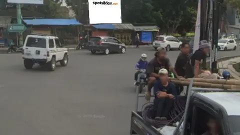 Baliho 4 × 6 m di Jl. Otista (Arah Alun-alun Tarogong), Garut, Jawa Barat