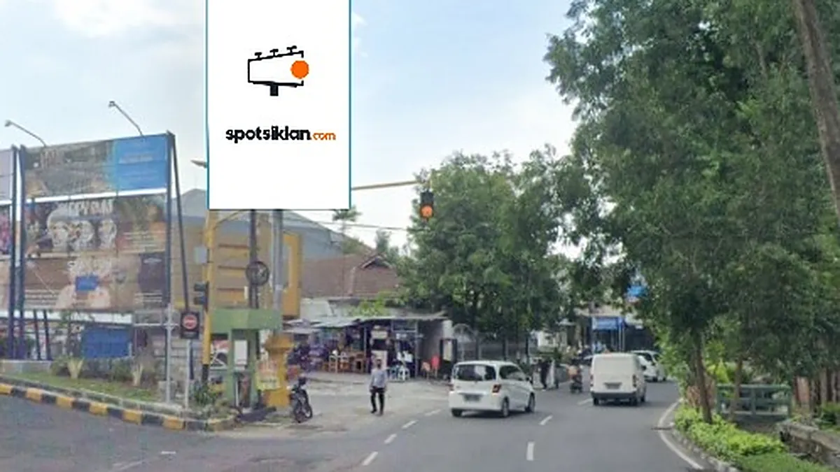 Baliho 4 × 6 m di Jl. Sumatra (Dari Gress Mall), Gresik, Jawa Timur