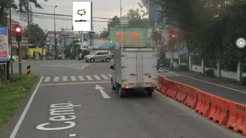 Baliho 6 × 4 m di Jl. Soekarno - Hatta (area Simpang Tiga Jombang II), Jawa Timur