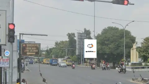Baliho 4 × 6 m di Jl. Totol Kerot (Perempatan Mojoagung, Mengarah ke Surabaya), Jombang, Jawa Timur