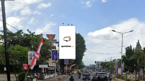 Billboard 5 × 10 m di Jl. Gajah Mada (Area Depan KFC), Jember, Jawa Timur