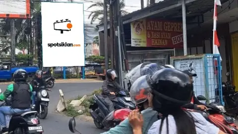 Baliho 4 × 6 m di Jl. Kaliurang (Dekat Univ Jember, Arah Kota Jember), Jawa Timur