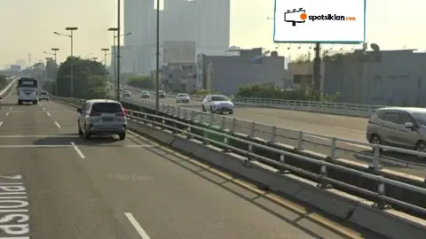 Billboard 8 × 16 m di Jl.. Tol Latumenten (Dari arah Semanggi menuju Bandara), Jakarta Barat, DKI Jakarta