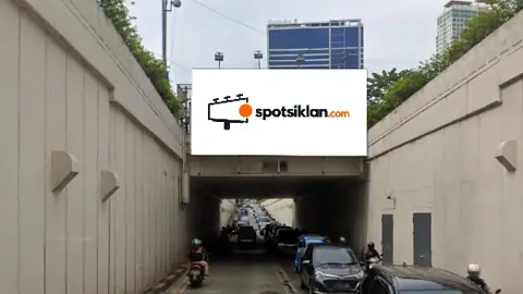 Billboard 8 × 4 m di Jl. Sultan Iskandar Muda (Menuju Gandari City), Jakarta Selatan, DKI Jakarta