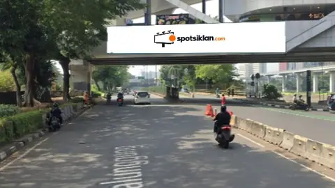 JPO 3 × 20 m di Jl. Galunggung (Dari Dukuh Atas BNI ke Timur), Jakarta Selatan, DKI Jakarta