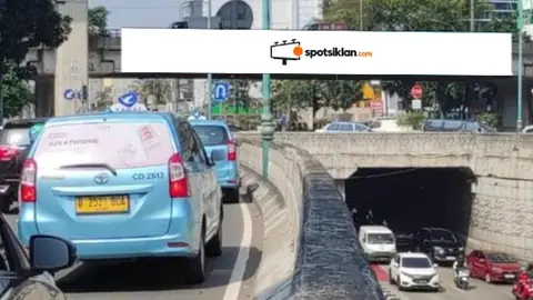 JPO 2,5 × 28 m di Jl. Kapten Tendean (Kuningan ke Flyover Mampang), Jakarta Selatan, DKI Jakarta