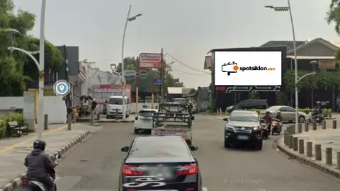 Videotron 8 × 4 m di Jl. Kemang Raya (Dari Jl. Ampera Pejaten ke Jl. Kemang Raya), Jakarta Selatan, DKI Jakarta