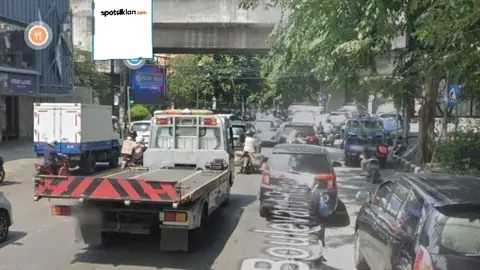Billboard 4 × 8 m di Jl. Boulevard Raya (Dari Boulevard Raya menuju Mall Summarecon Kelapa Gading), Jakarta Utara, DKI Jakarta