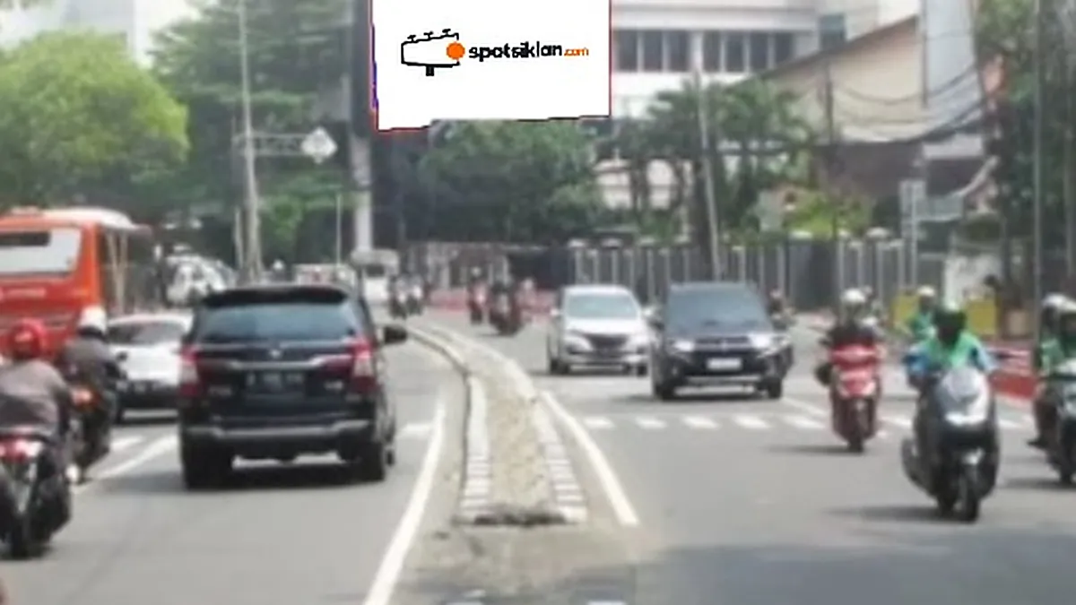 Videotron 12 × 6 m di Jl. Penjernihan (Dari Jl. Jend Sudirman ke Palmerah), Jakarta Pusat, DKI Jakarta