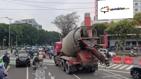 Videotron 10 × 20 m di Jl. M.I. Ridwan Rais (Dekat Bundaran Tugu Tani), Jakarta Pusat, DKI Jakarta