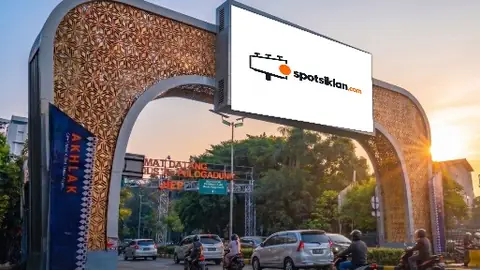 Videotron 5 × 10 m di Jl. Pulolio (Area Gerbang Akses Masuk & Keluar Kawasan Industri Pulogadung), Jakarta Timur, DKI Jakarta