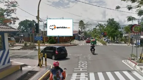 Baliho 4 × 6 m di Jl. Hasannudin (Arah Bundaran Jam BNI), Kotawaringin Barat, Kalimantan Tengah