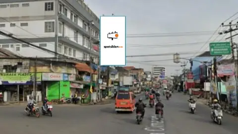 Billboard 10 × 5 m di Jl. Raya Cimareme Padalarang. Kec. Ngamprah (Dari Arah Cimahi menuju Padalarang), Bandung Barat, Jawa Barat