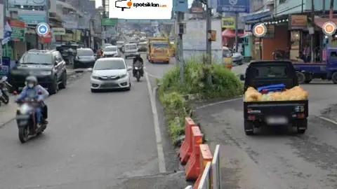 Bando Jalan 10 × 5 m di Jl. Raya Lembang - Bandung (Arah Alun-alun Lembang), Bandung Barat, Jawa Barat
