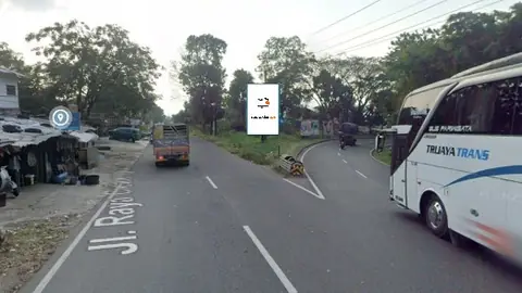 Baliho 6 × 4 m di Jl. Raya Cicalengka (menuju Cileunyi), Kabupaten Bandung, Jawa Barat