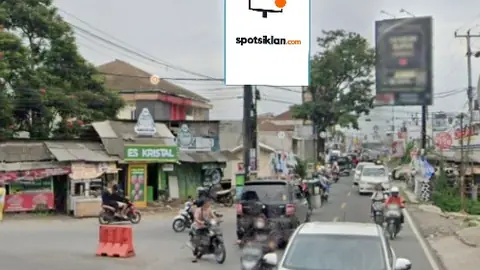 Baliho 4 × 6 m di Jl. Raya Ciwidey-Cibereum (Area Pasar Dan Terminal Ciwidey), Kabupaten Bandung, Jawa Barat